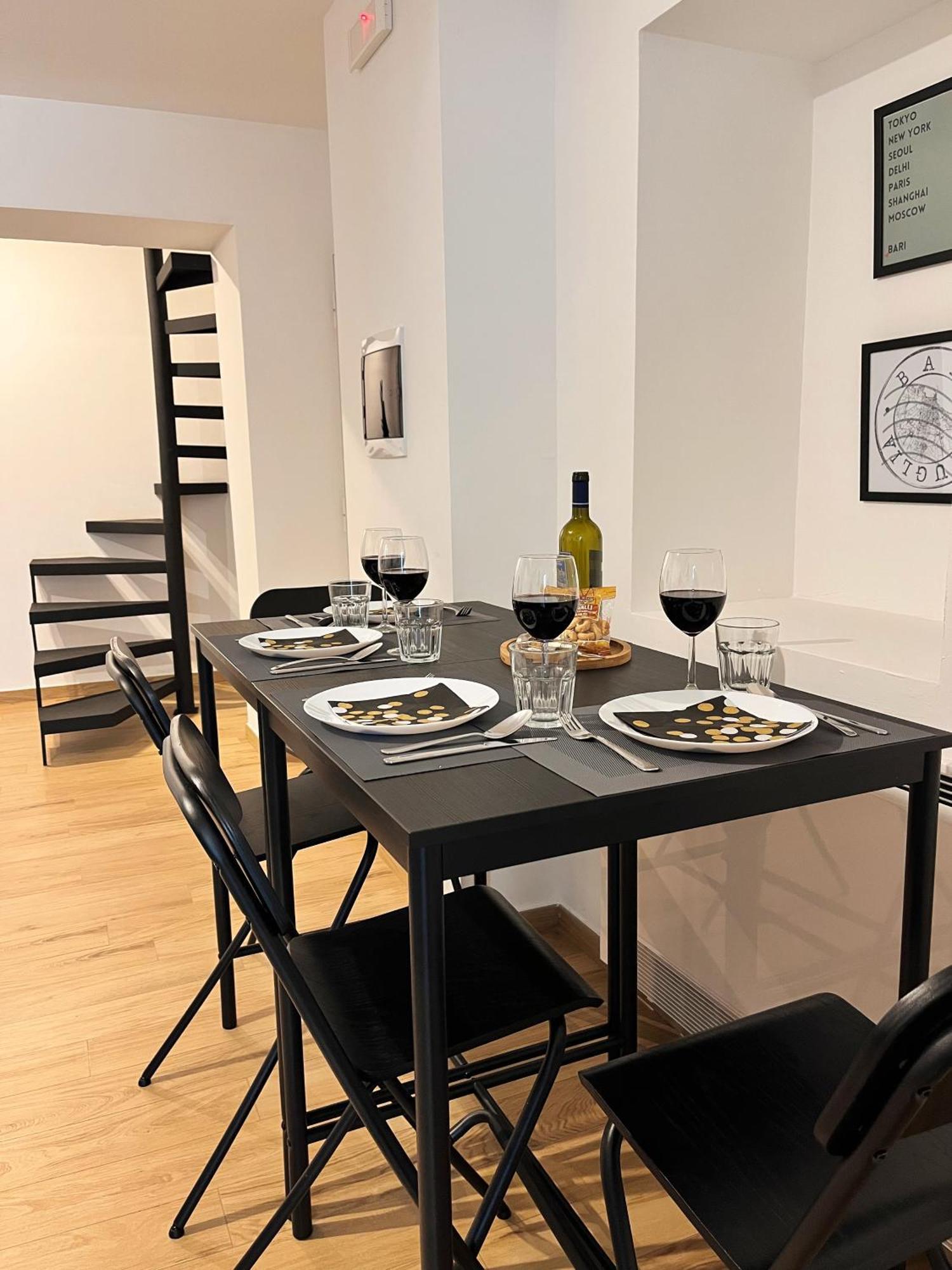 Appartement 100 Sqm Terrace, Close To The Old Town & Shopping Area & Harbour Bari